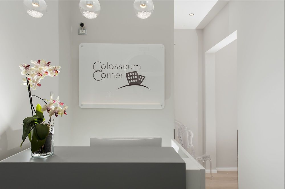 Colosseum Corner 2