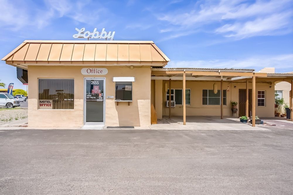 OYO Hotel Yuma AZ - I-8 US-95 2