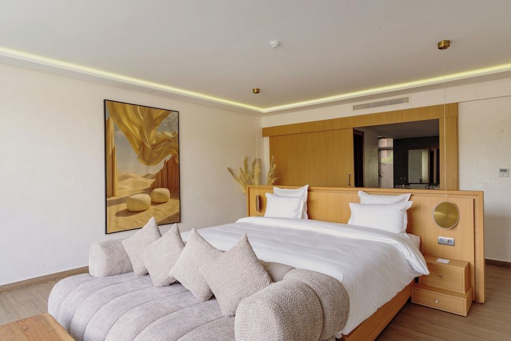 NOMMOS Beach RESORT & POOL CLUB 1