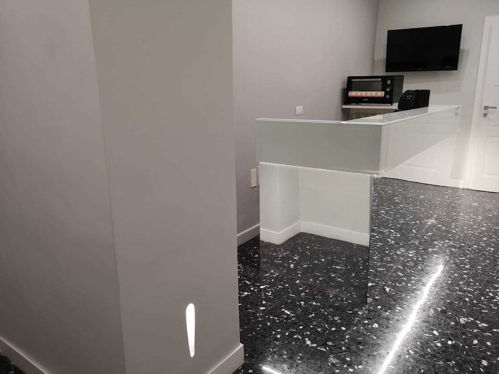 Beverello Rooms 2