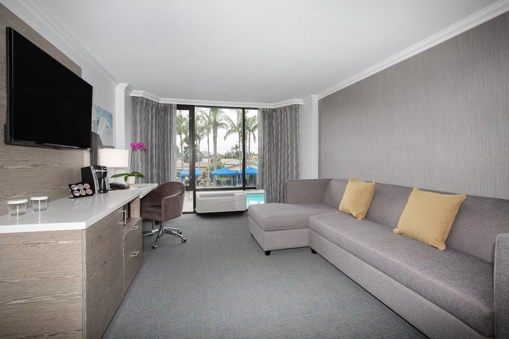 Crowne Plaza COSTA MESA ORANGE COUNTY by IHG 2