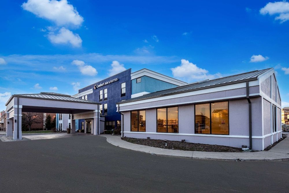 Comfort Inn & Suites Fishers - Indianapolis 1
