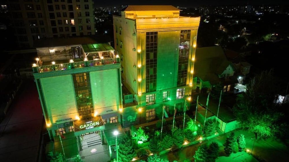 Garden Hotel 1