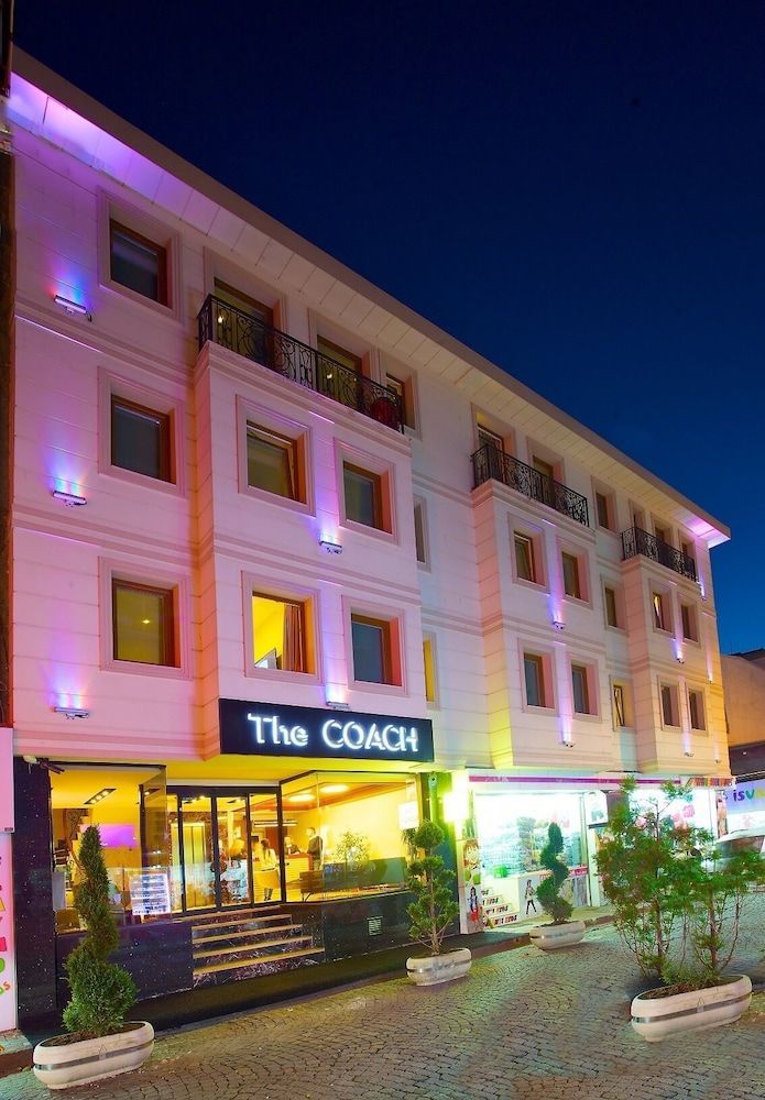 THE COACH HOTEL 1
