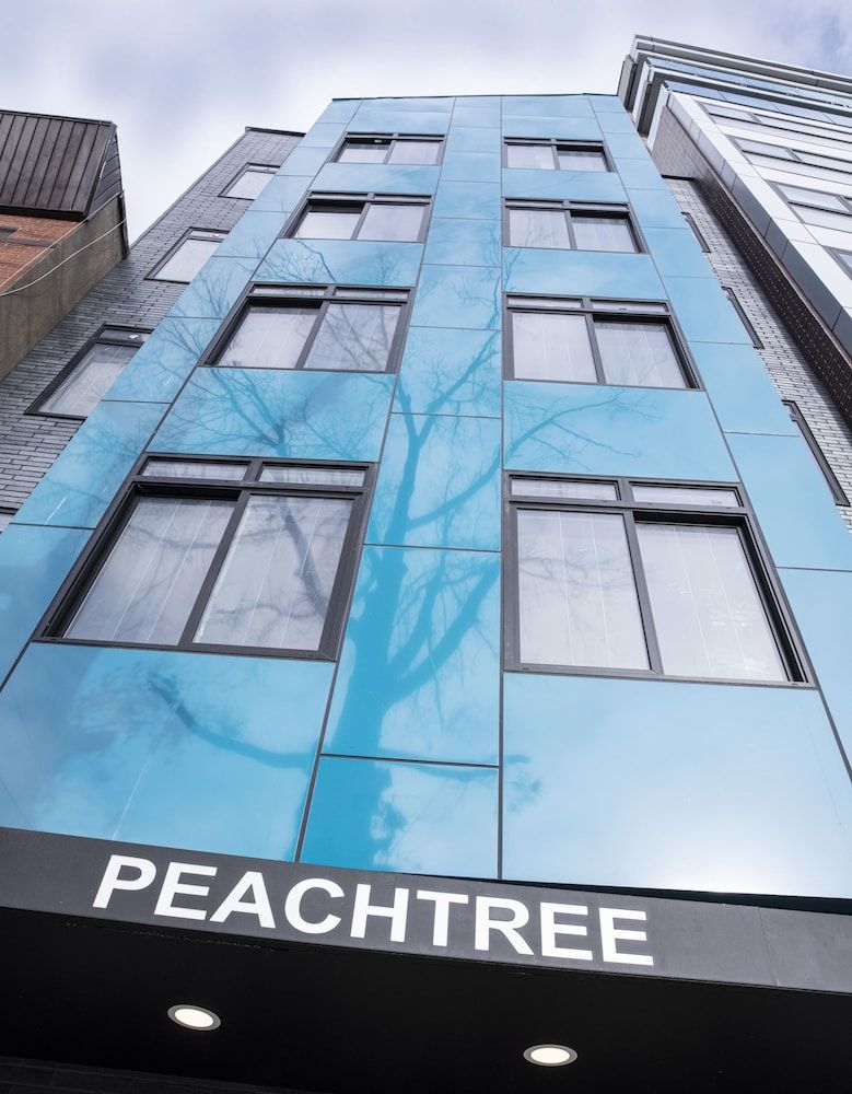 Peachtree Suites - Jersey City 1