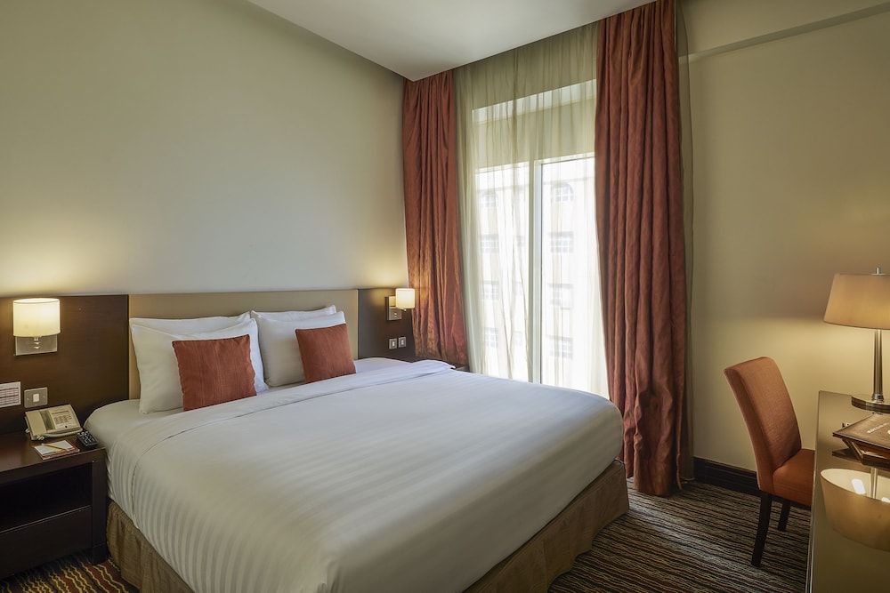Safir Hotel Doha 2