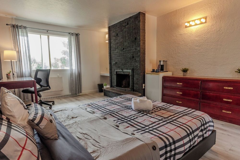 Motel Le Sainte-Adèle 1