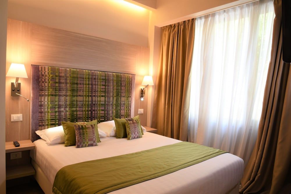 Chic&Town Luxury Rooms Piazza del Popolo 1 1