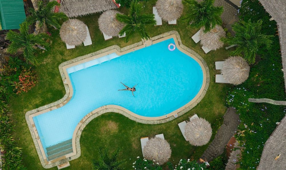 Garden of Eden Dive Resort 1