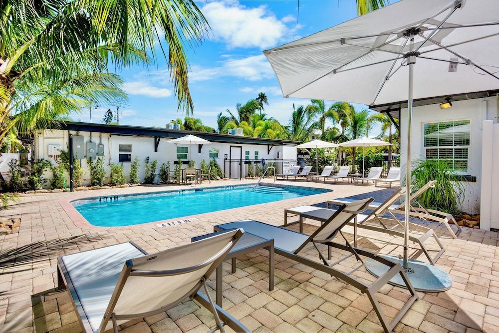 Haley's at Anna Maria Island Inn 1