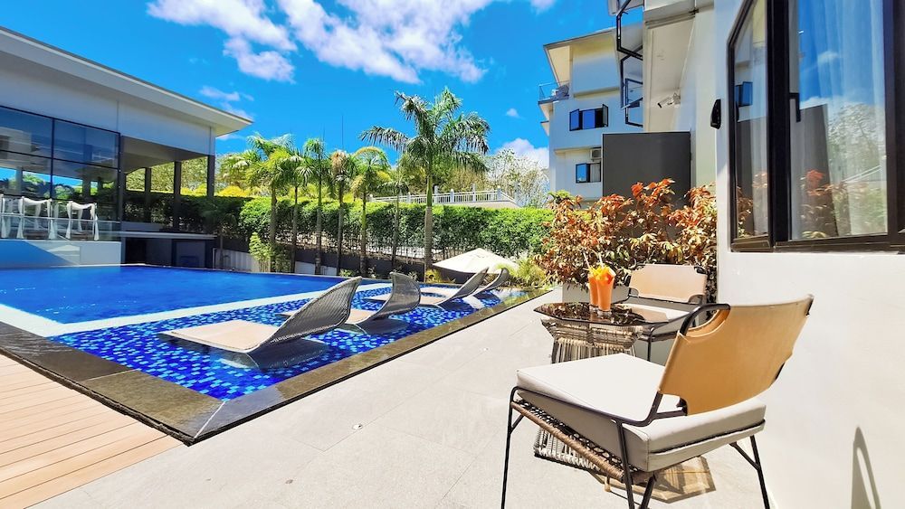 Pinnacle Boracay 1