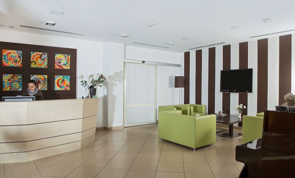 De Maria House 2