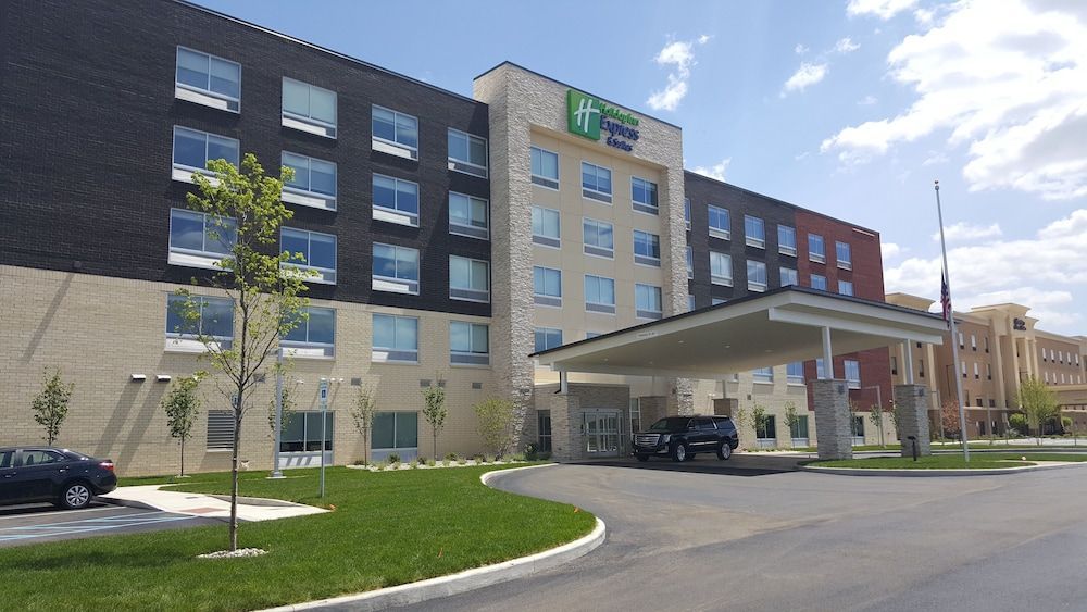 Holiday Inn Express & Suites TOLEDO WEST by IHG 1