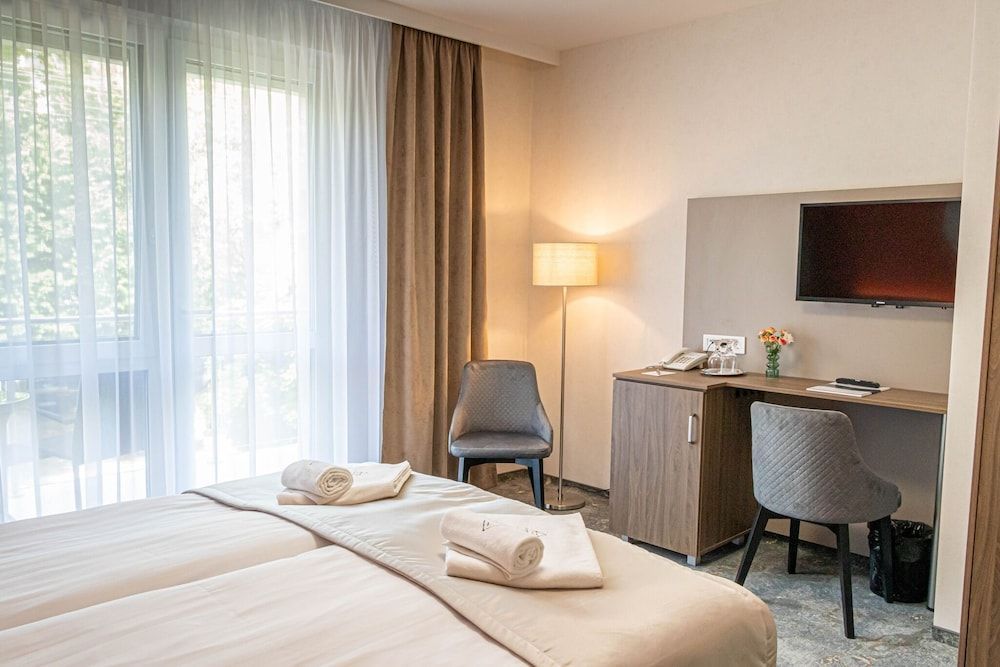 Hotel Crystal 2