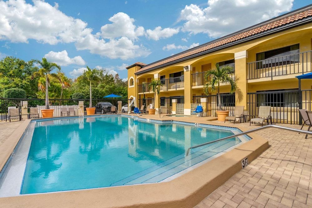 Comfort Inn Sun City Center - Ruskin - Tampa South 1