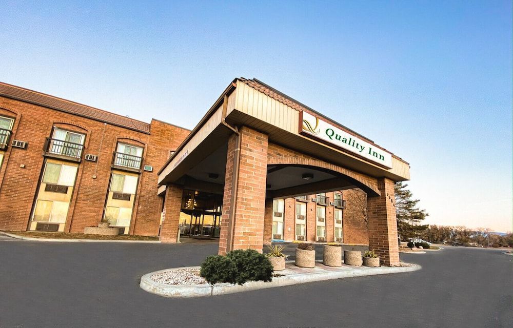 Quality Inn Vernal near Dinosaur National Monument 1