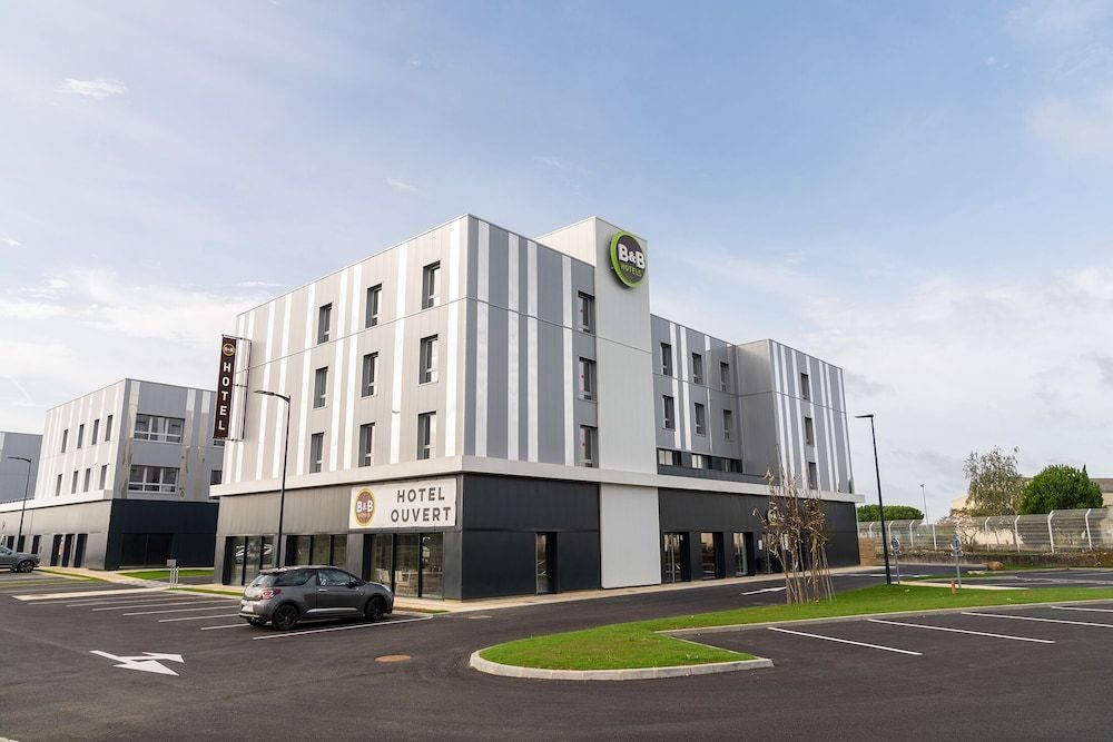 B&B HOTEL Poitiers Aéroport 1