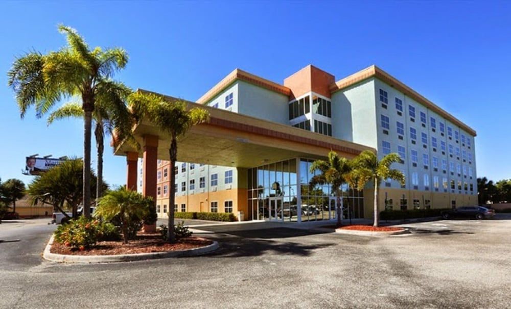 Allure Suites of Fort Myers 1