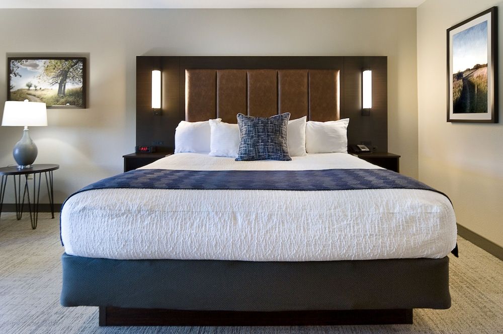 ClubHouse Hotel Sioux Falls 1