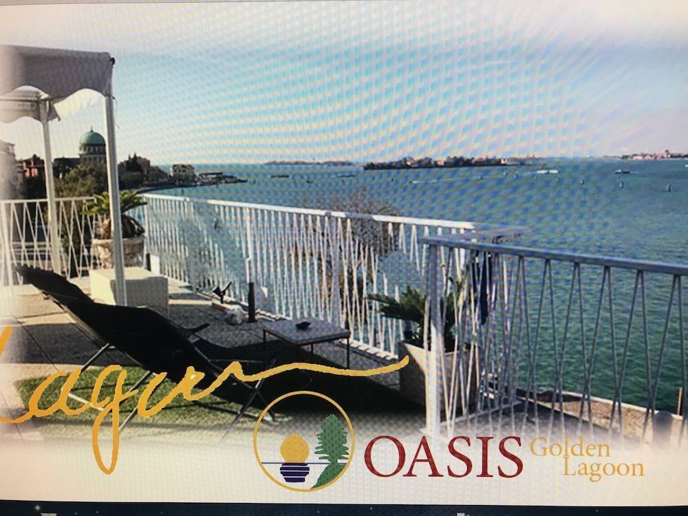 OASIS Golden Lagoon Chalet 1