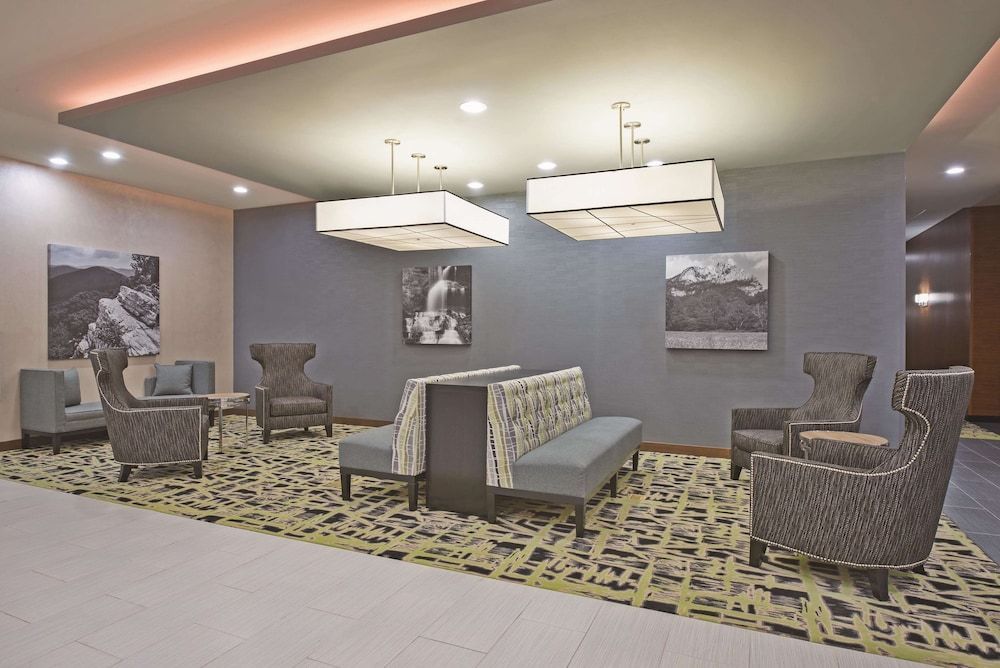 La Quinta by Wyndham Morgantown 1