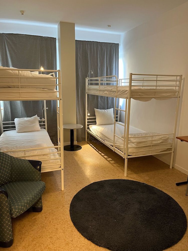City Hostel 46 2