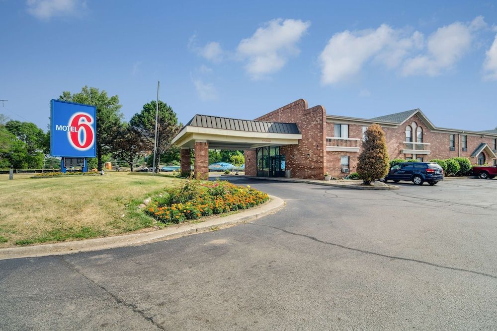 Motel 6-Waukegan, IL 1