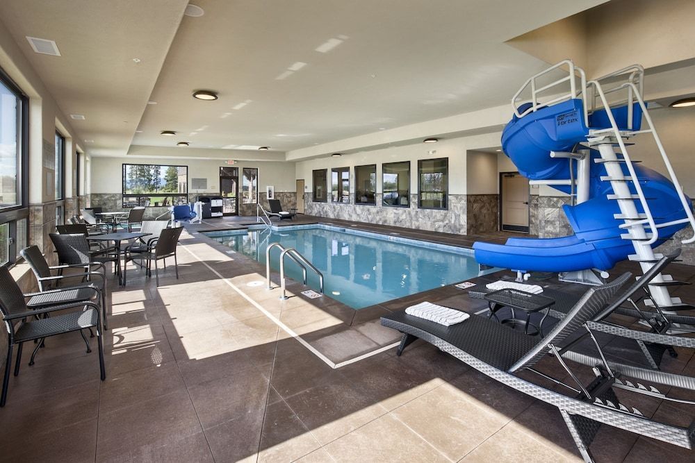 Glacier International Lodge 1
