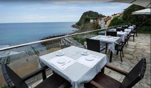 Hotel Itxas Gain Getaria 1