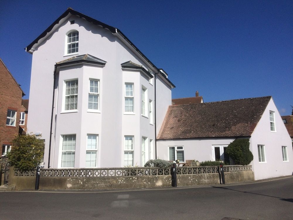Arden House 1