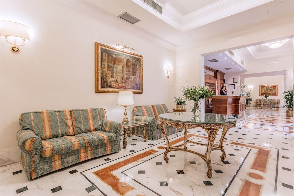 Raeli Hotel Noto 2