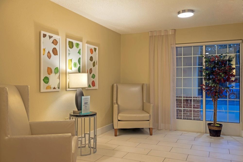 MainStay Suites Raleigh - Cary 2