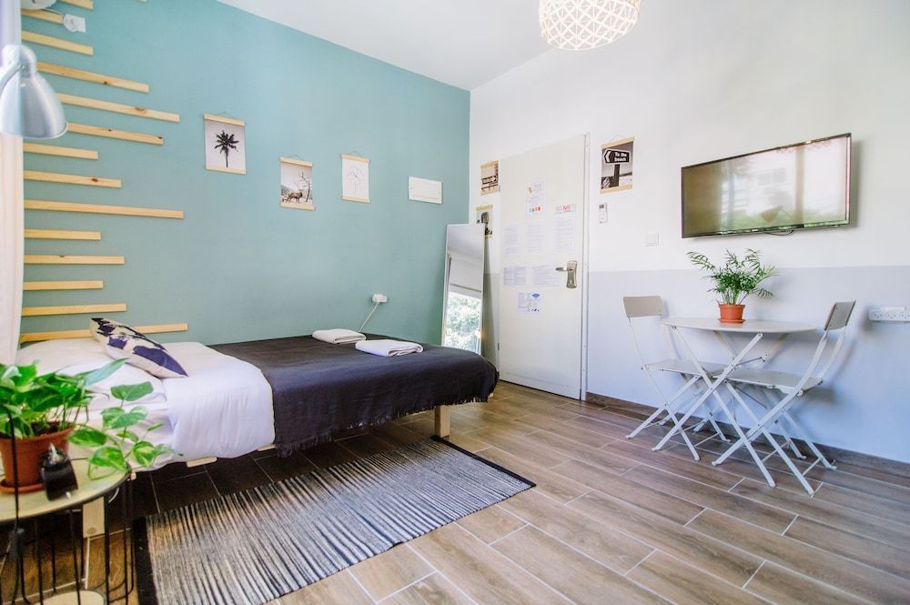Beta Studios ApartHotel 2