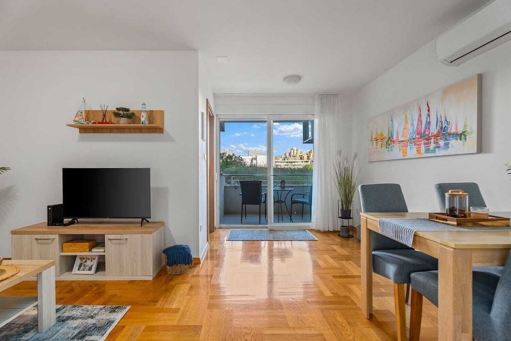 Apartment Maya by Litto 1