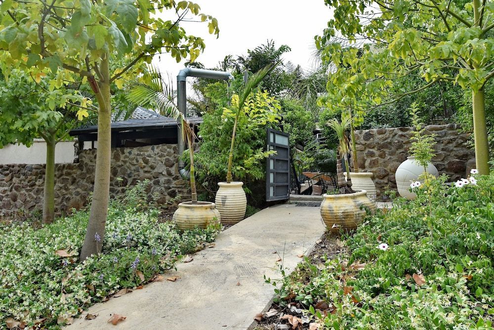 Eden's Boutique 2
