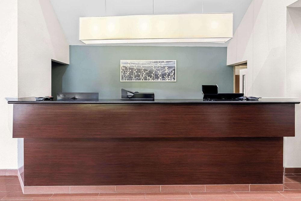 Sleep Inn & Suites Kingsport TriCities Airport 2