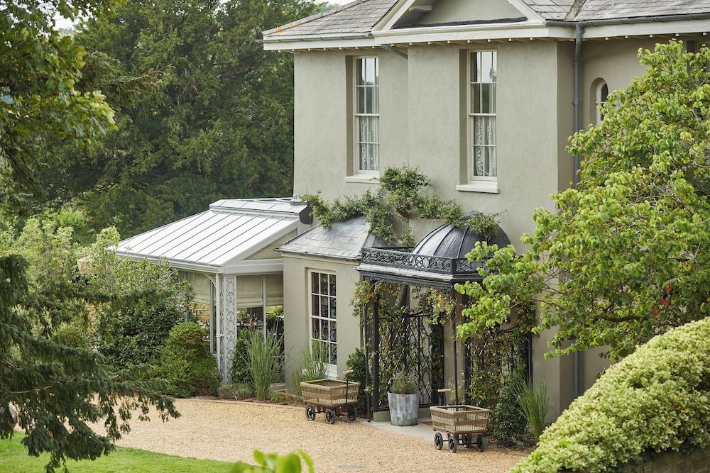 THE PIG in the South Downs - West Sussex 1