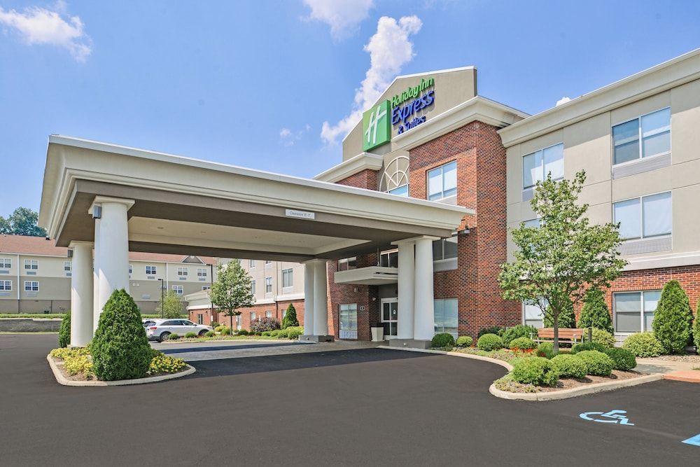 Holiday Inn Express & Suites PARKERSBURG - MINERAL WELLS by IHG 1