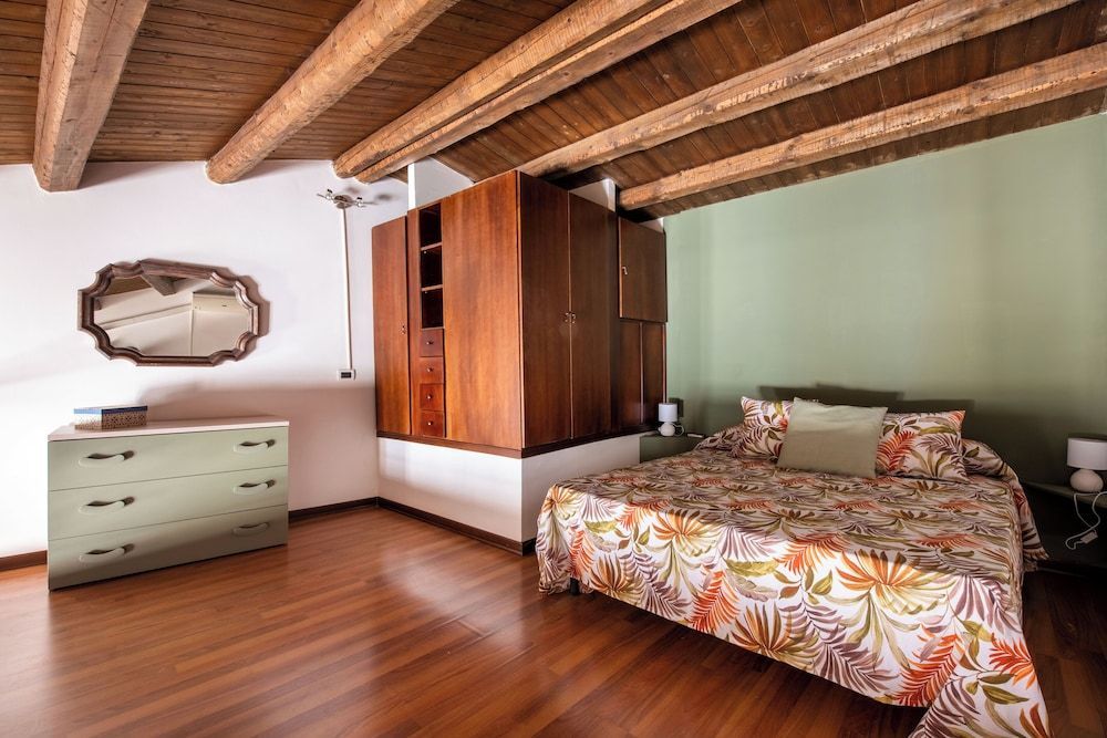 Casa Meli dietro Piazza San Domenico by Wonderful Italy 2