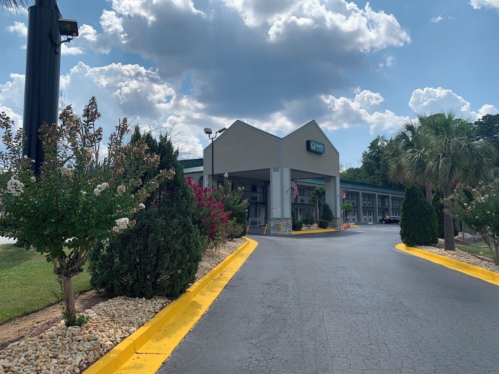 Quality Inn & Suites Macon North 1