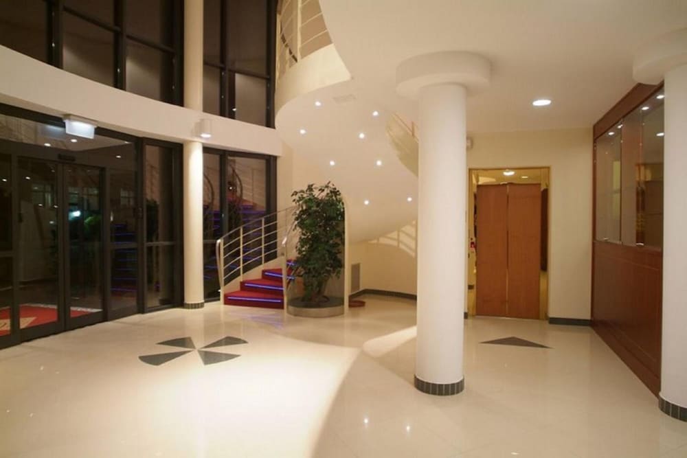 LVG Hotel Collection - Riz 2