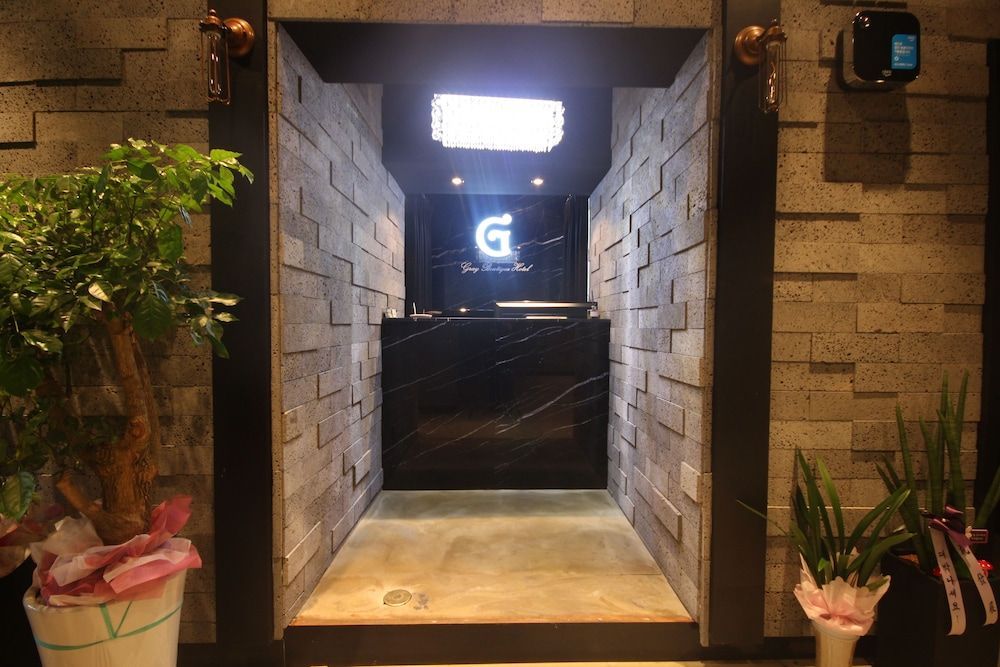 Gray Hotel 2