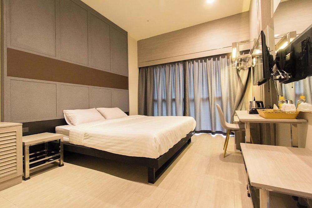 Lazy Sunday Hostel 1