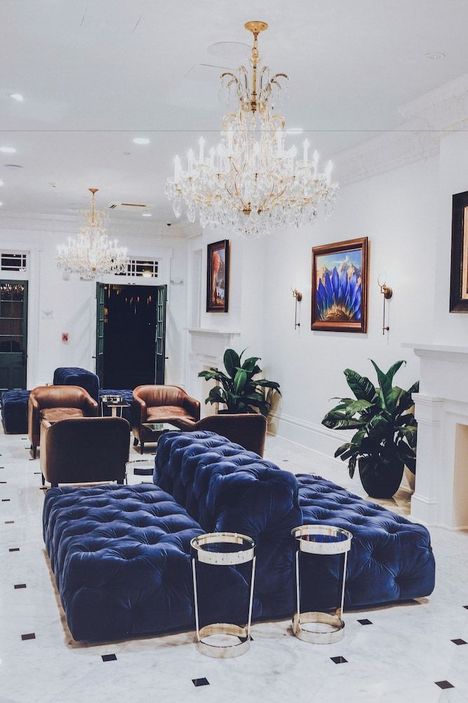 Royal Frenchmen Hotel and Bar 2