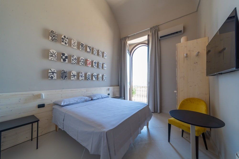 Palazzo Vergine I Due Mari 2