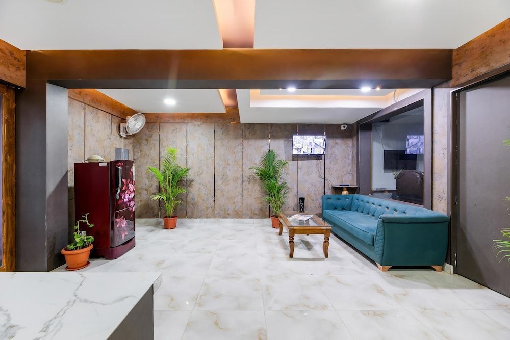 Diamond Suites Service Apartment 1