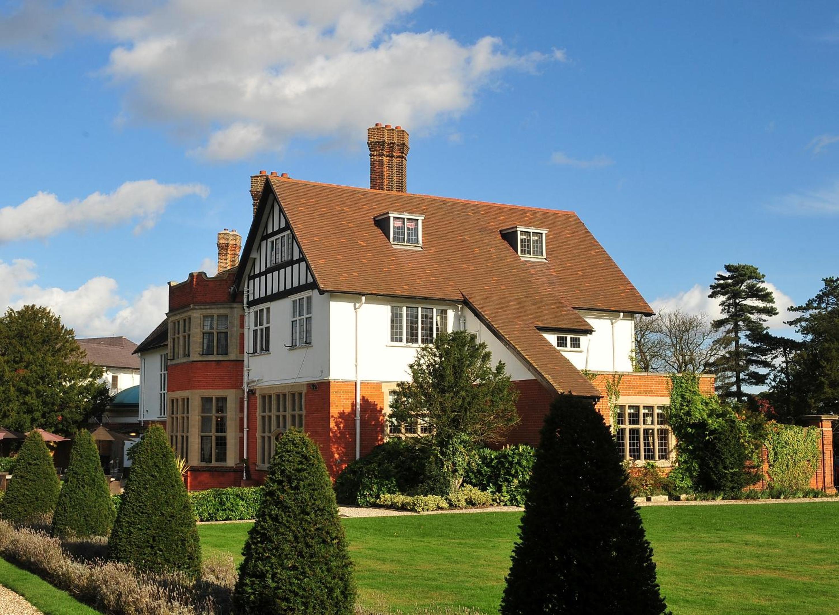 Greenwoods Hotel & Spa 1