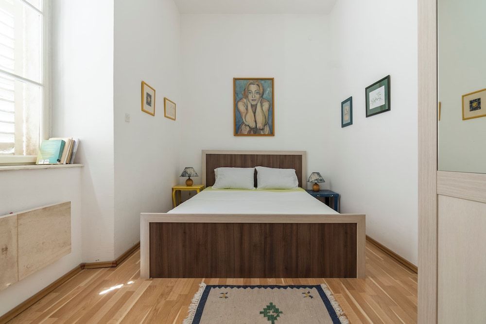 CENTRAL CATHEDRAL APARTMENT 1