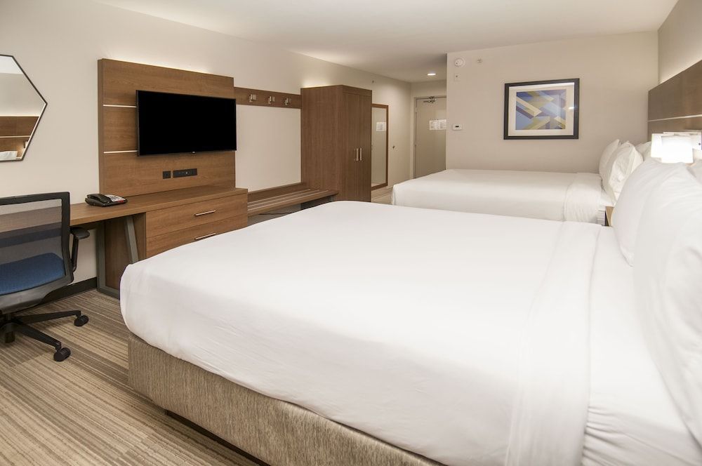 Holiday Inn Express & Suites PLANO WEST – FRISCO by IHG 2