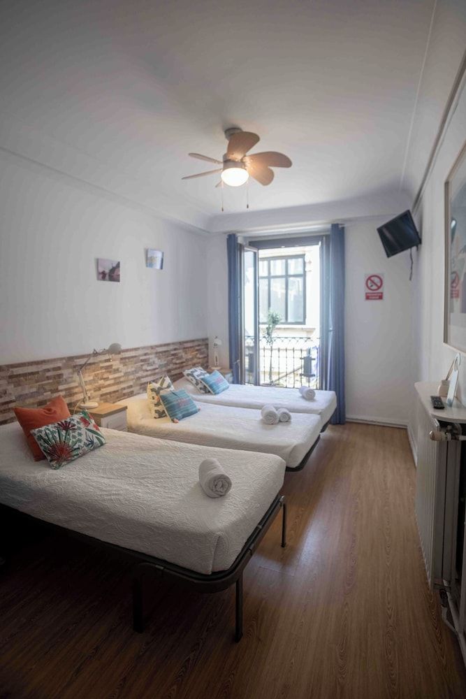 Gurtxu Rooms by Sun Sebastián 1